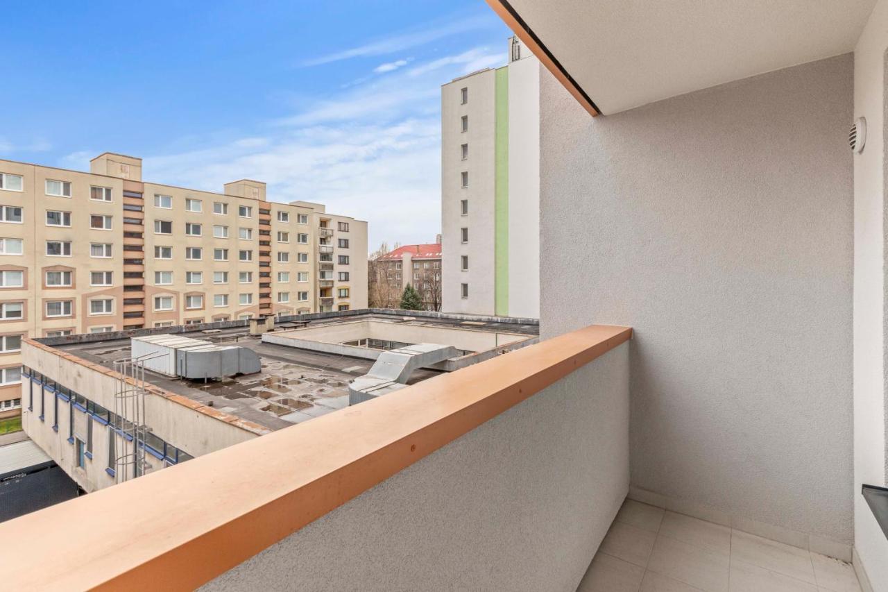 Lam Green - Ac -Balcony Pressburg Exterior foto